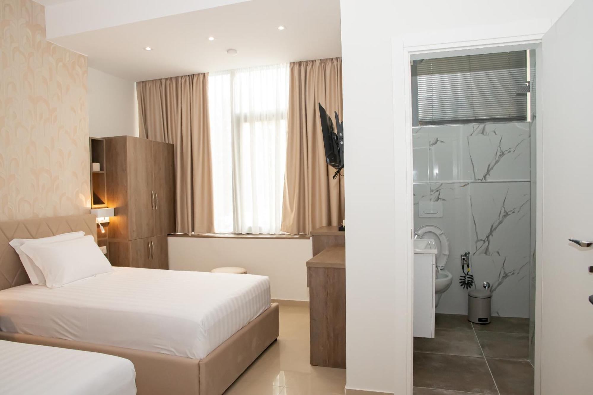 Alv Rent Rooms Vlorë Extérieur photo