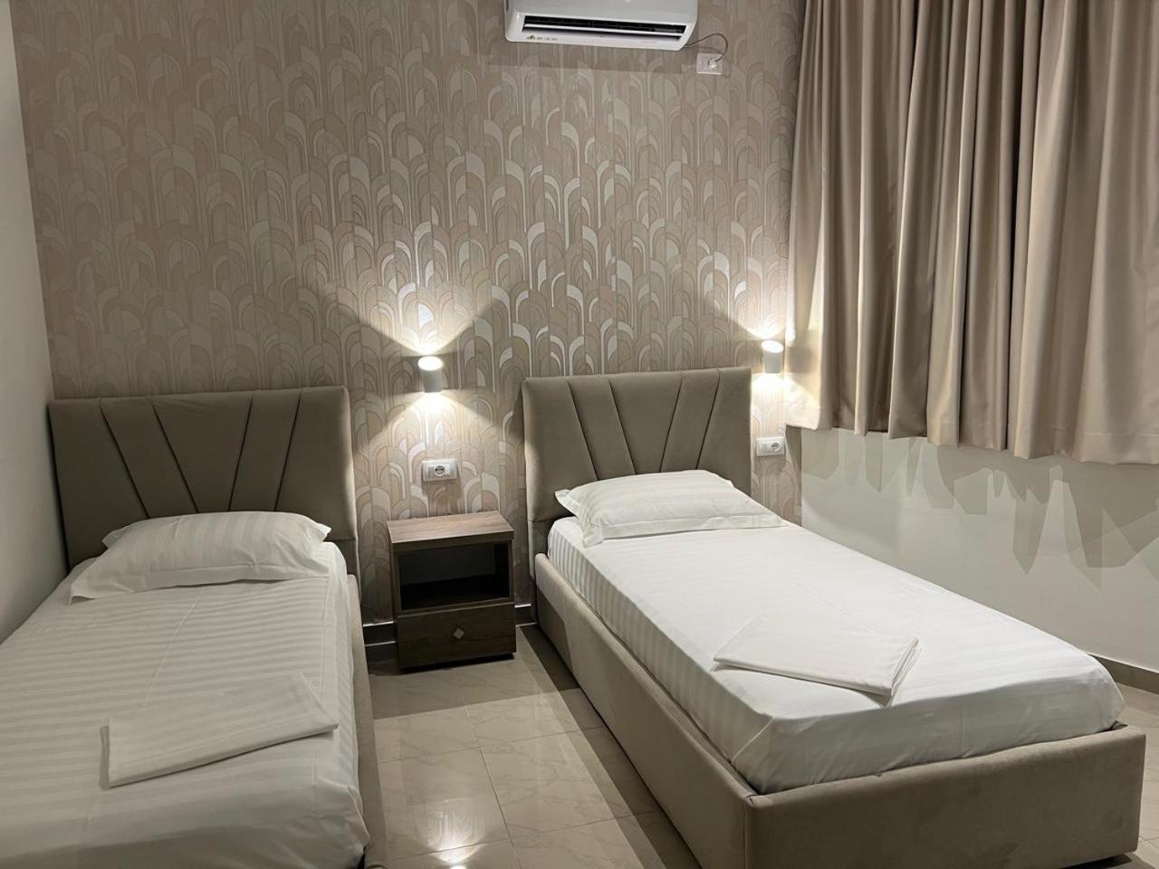 Alv Rent Rooms Vlorë Extérieur photo