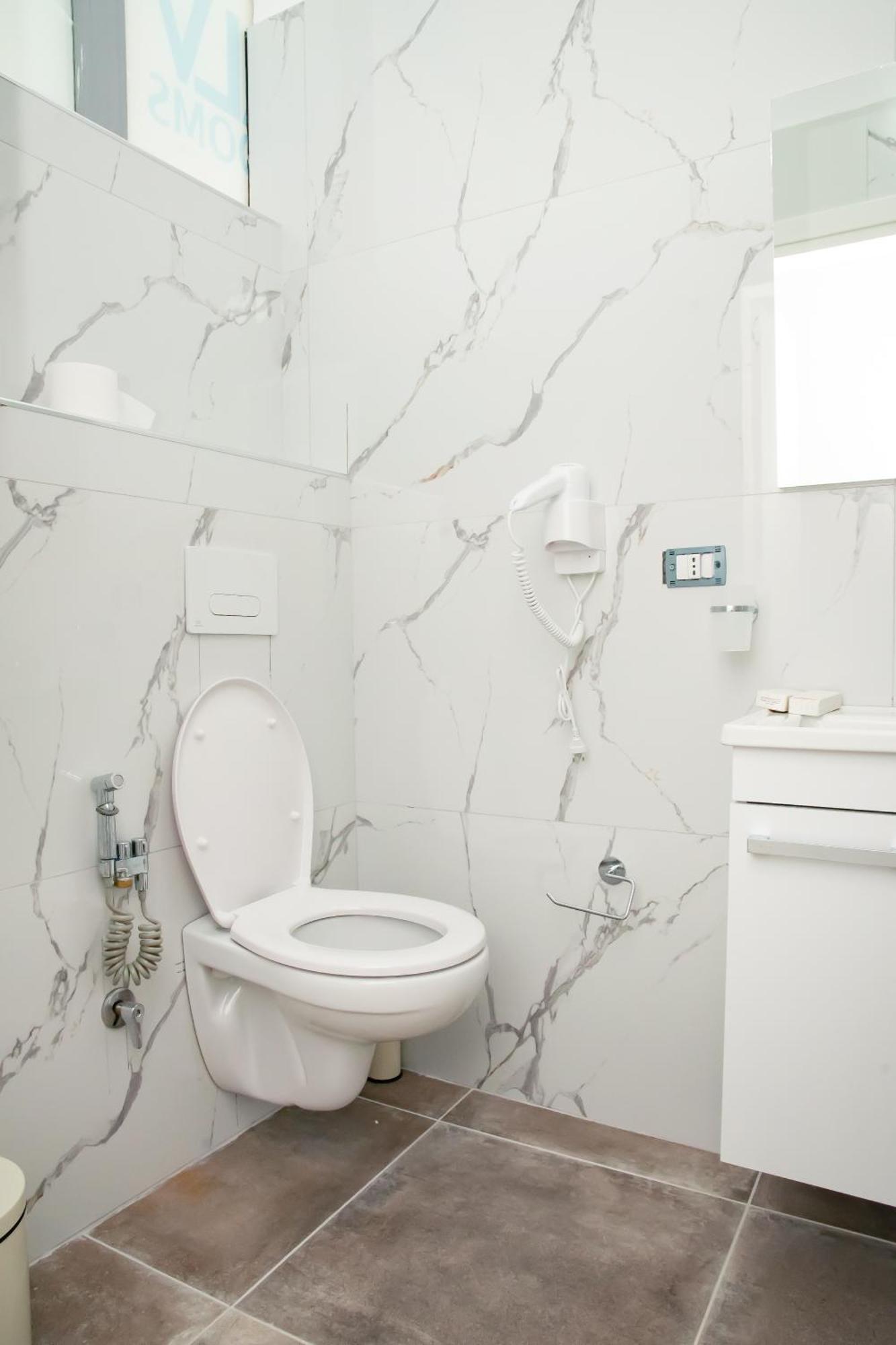 Alv Rent Rooms Vlorë Extérieur photo