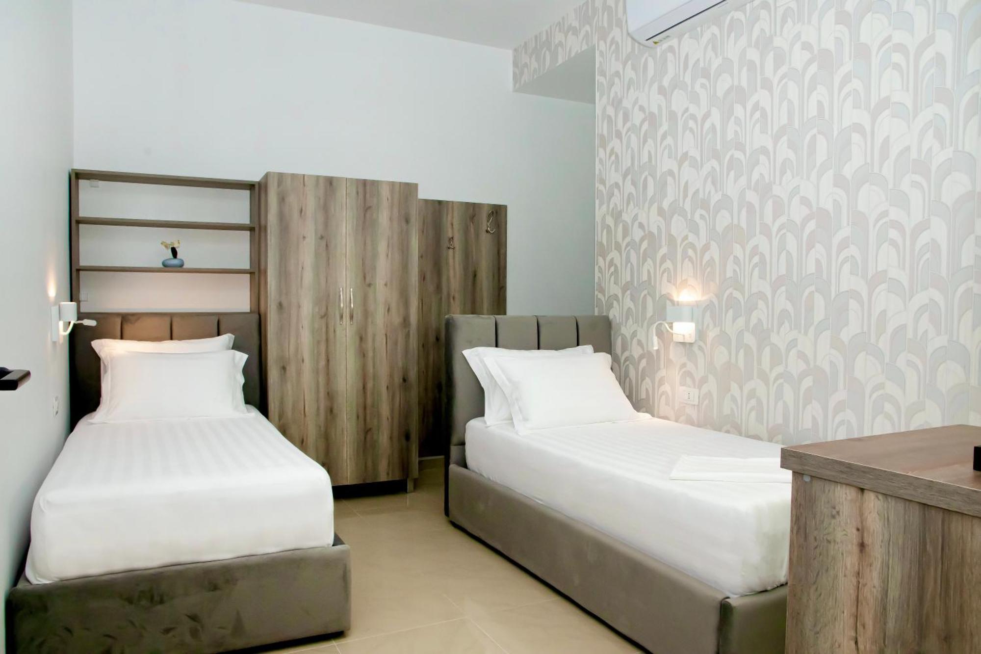Alv Rent Rooms Vlorë Extérieur photo